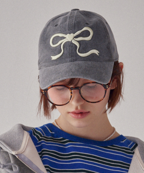 RONRON] Heart Ribbon Ball Cap – Arielle Store