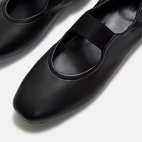 DELICATO-POISE-LEATHER-MARY-JANES-ALL-BLACK_AAE-090_2