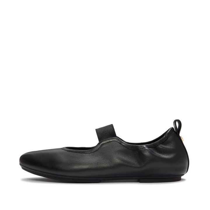 DELICATO-POISE-LEATHER-MARY-JANES-ALL-BLACK_AAE-090