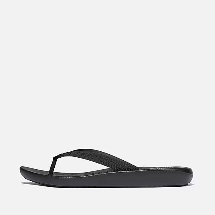 IQUSHION-MENS-TEXTURED-STRAP-FLIP-FLOPS-ALL-BLACK_A6Q-090