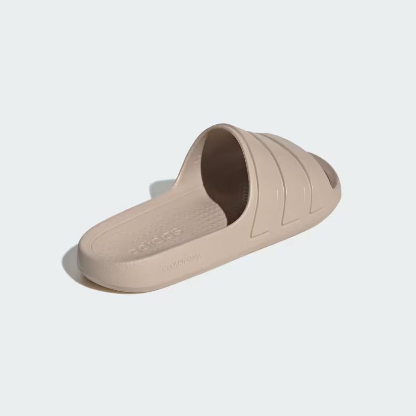 Adilette_Flow_Slides_Brown_IG6859_05_standard (1)