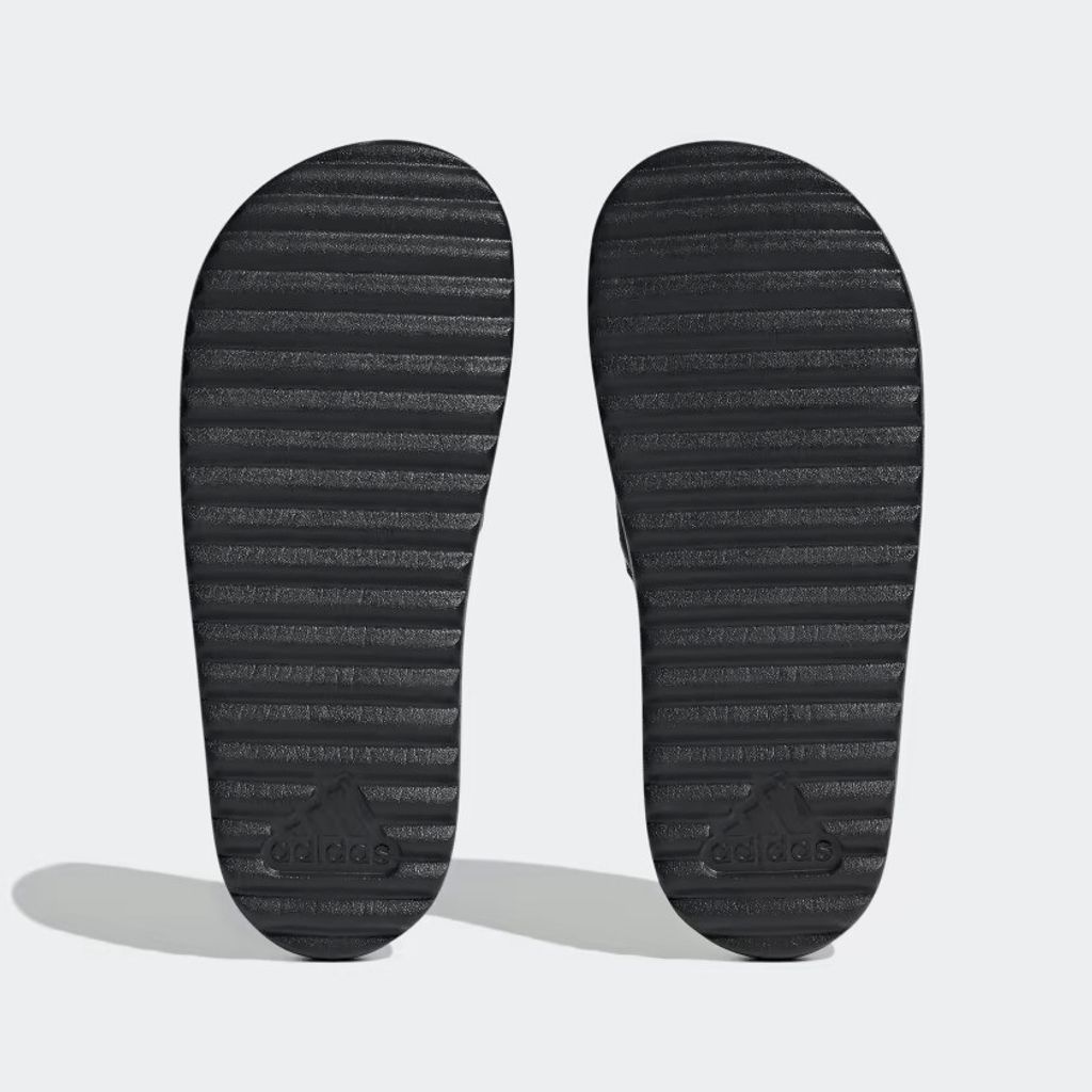 Adilette_Platform_Slides_Black_HQ6179_03_standard-ezgif.com-avif-to-jpg-converter