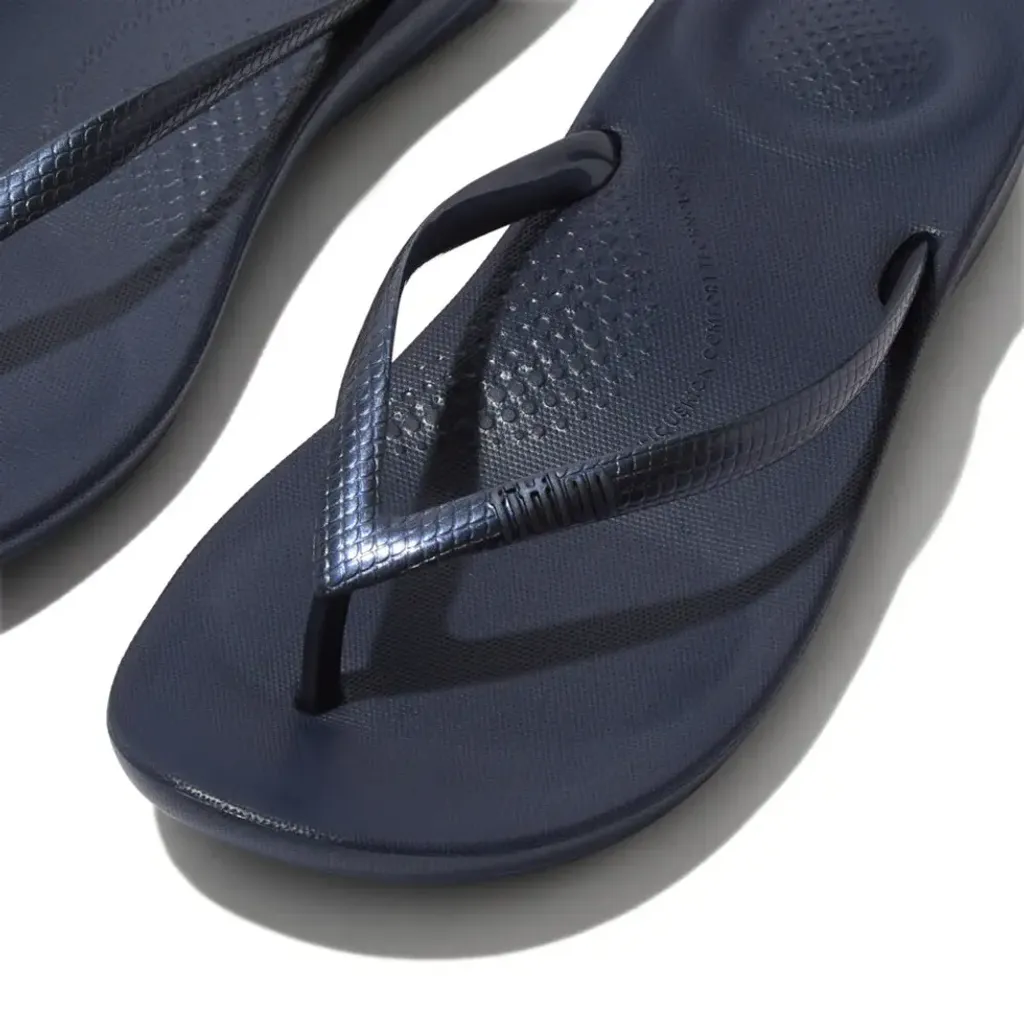 IQUSHION-ERGONOMIC-FLIP-FLOPS-MIDNIGHT-NAVY_E54-399_2