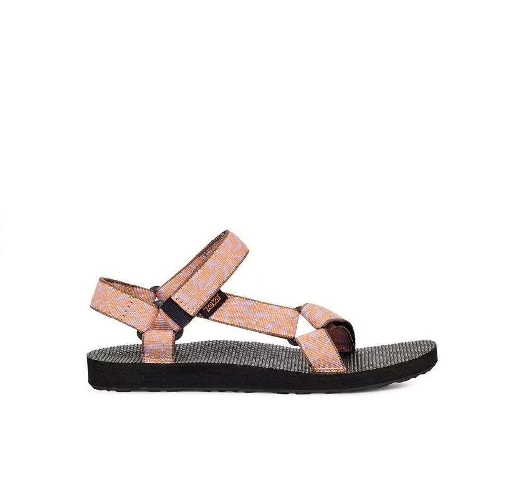 Teva-Women-s-Original-Universal-Sandal-Pink-6_70d68365-cf23-4dce-8a5c-008ef6749e9a.fee362c264705bac168586f06a581805