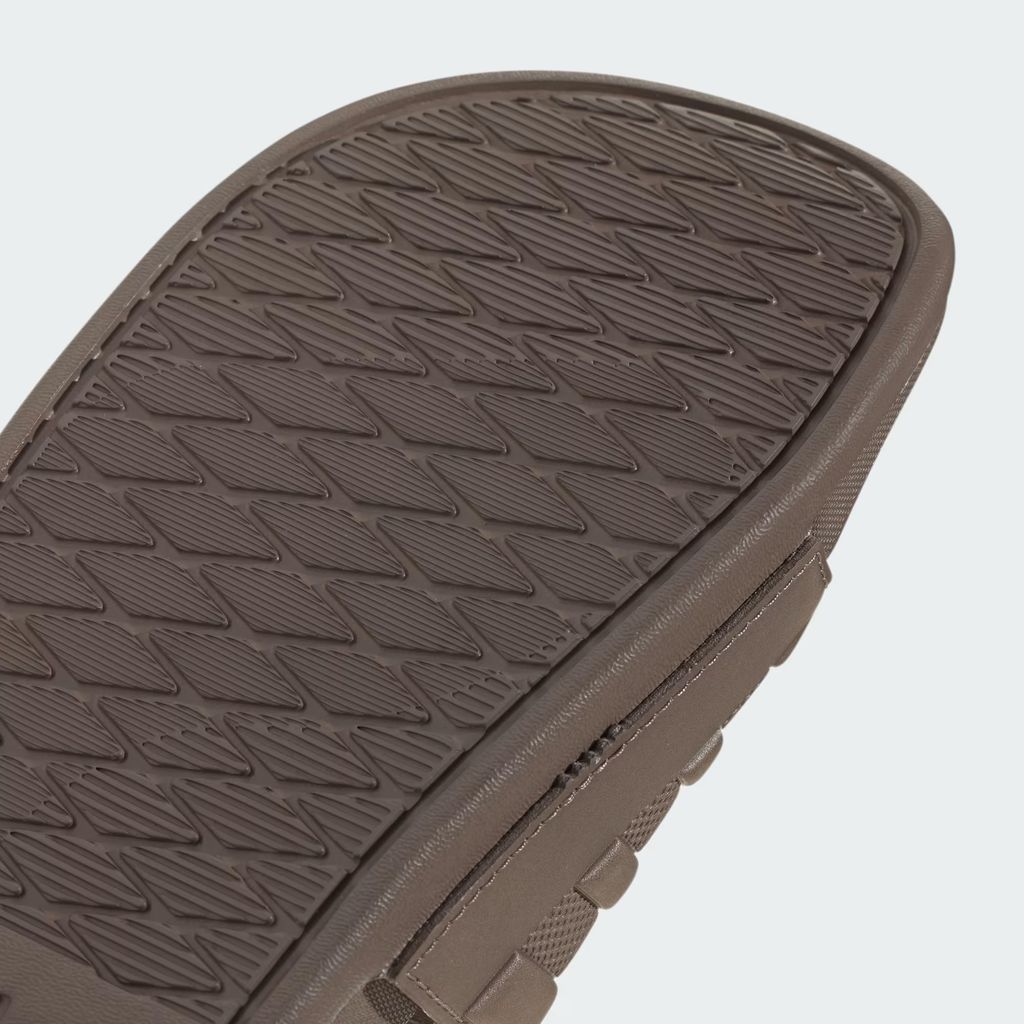 Adilette_Comfort_Slides_Brown_JI2256_42_detail_11zon