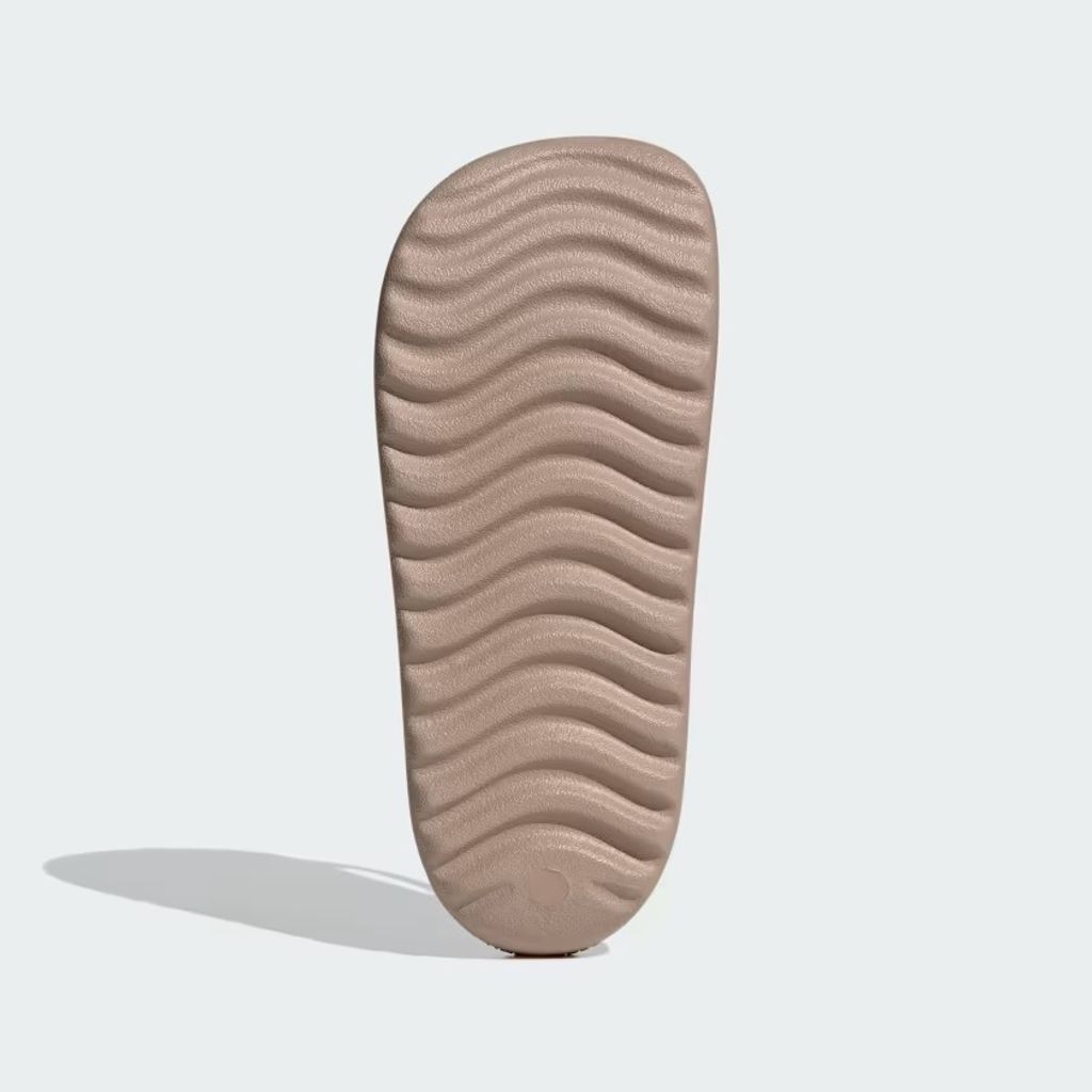 ADILETTE_LUMIA_SLIDES_Brown_HP6944_03_standard_11zon