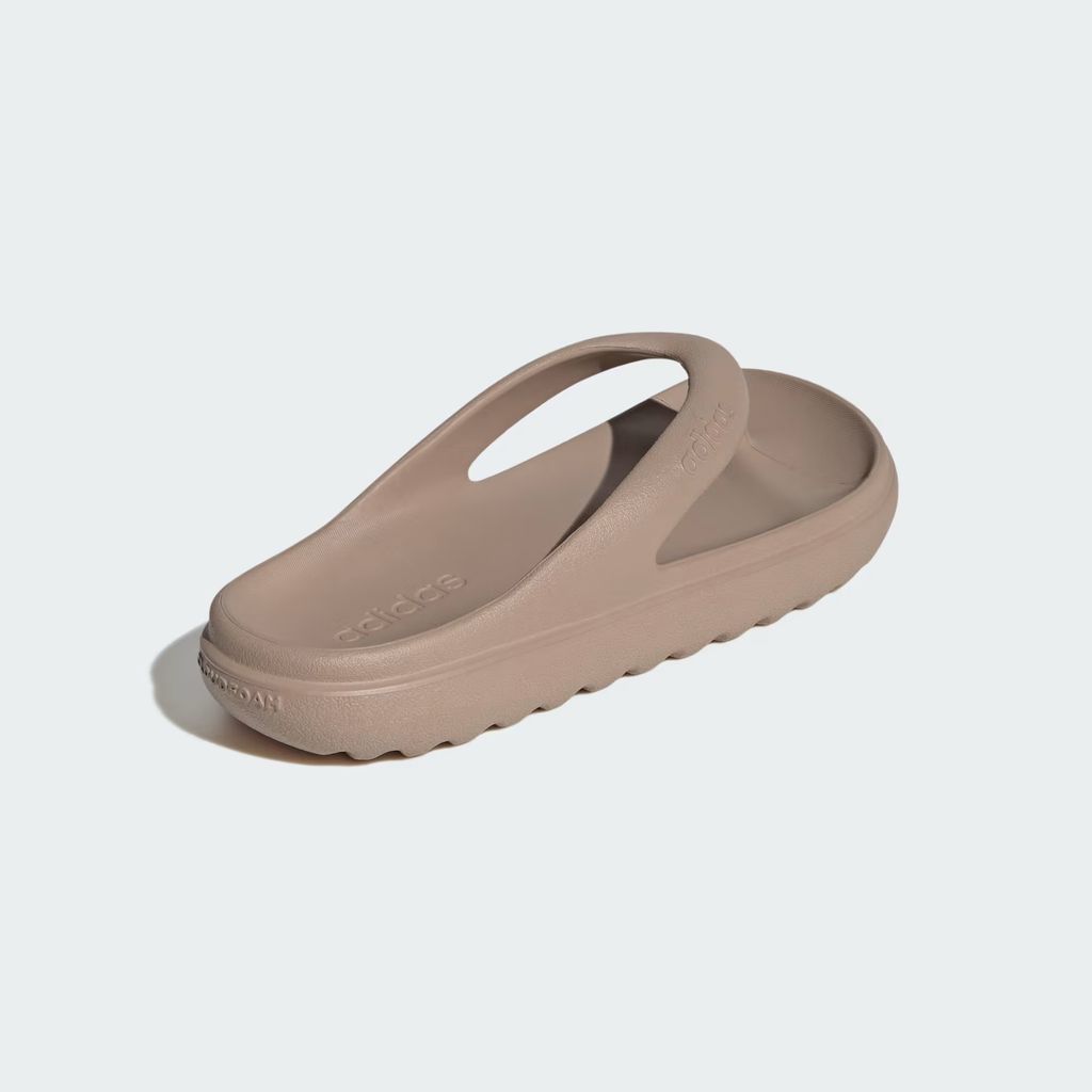ADILETTE_LUMIA_SLIDES_Brown_HP6944_05_standard_11zon