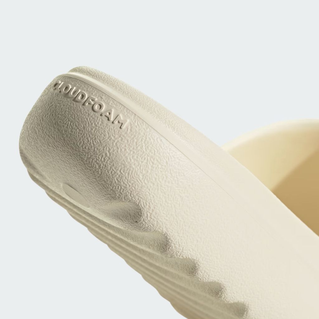 Adilette_Lumia_Slides_White_JP9578_42_detail_11zon