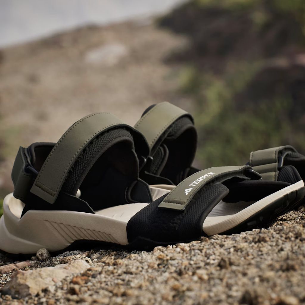 Terrex_Hydroterra_Sandals_Green_JQ2236_HM9