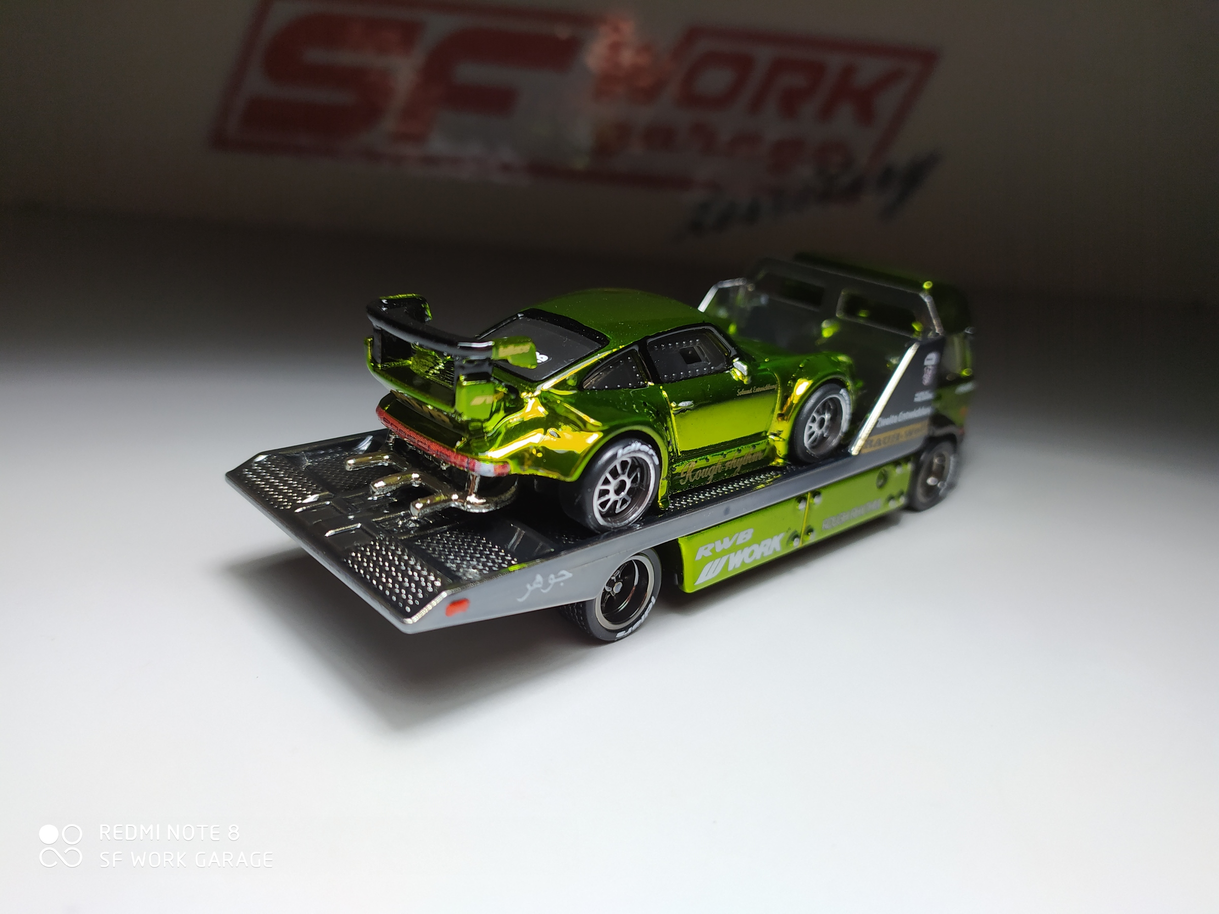 RWB 0 Porsche Team Transport Hot Wheels Aero - Lift PORSCHE #17