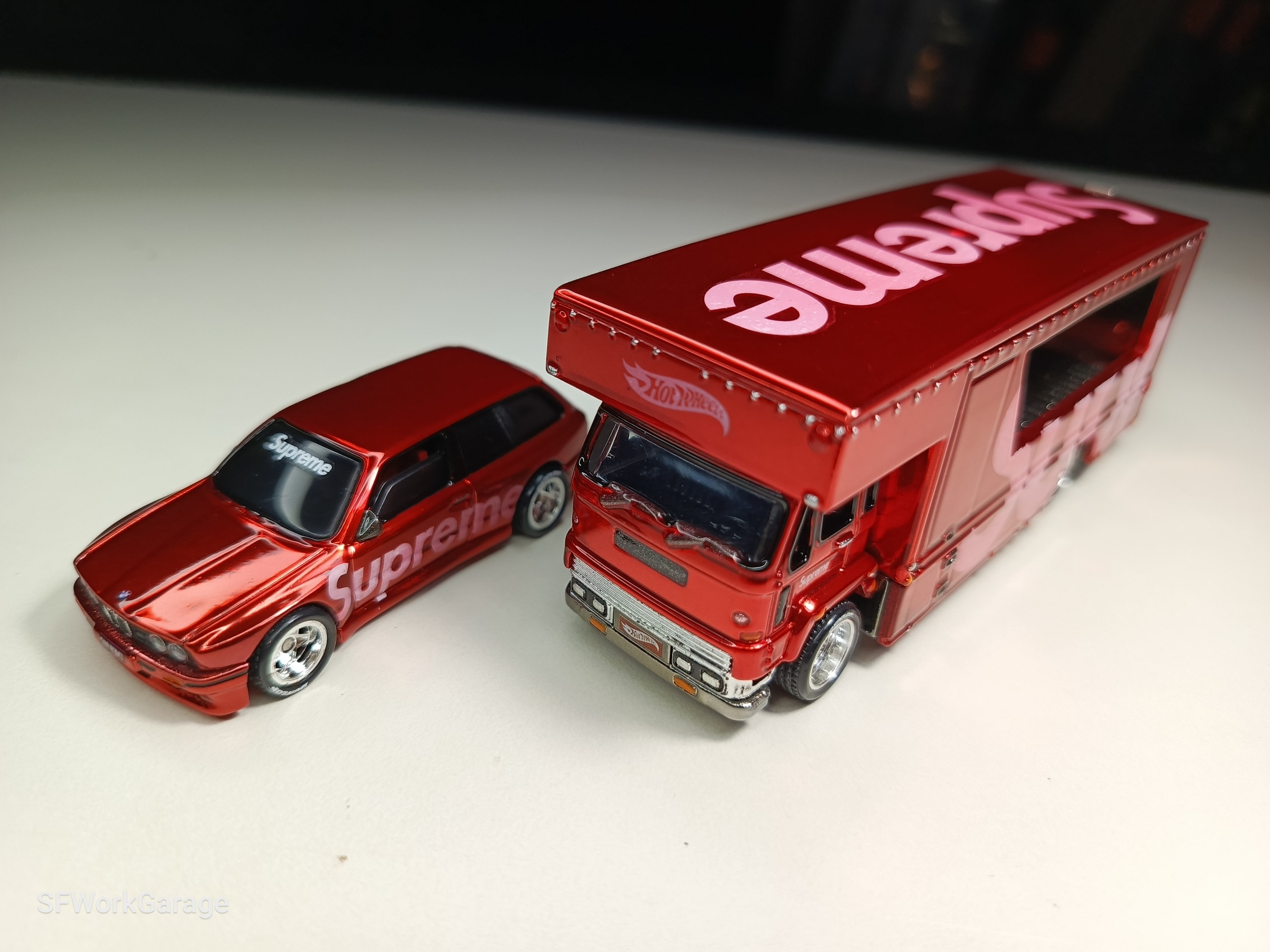 【新品即決】Supreme Hot Wheels Fleet Flyer + 1992 BMW M3 シュプリーム ホットホイールズ フリートフライヤー ビーエムダブリュー Supreme Hot Wheels Fleet Flyer + 1992 BMW M3 Red - SS19 - GB