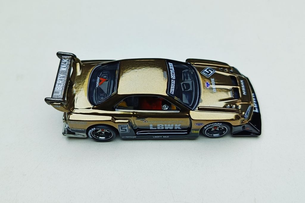 Picsart_25-10-31_05-05-43-755