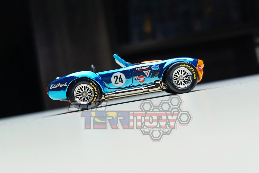 Picsart_25-11-01_23-03-38-555