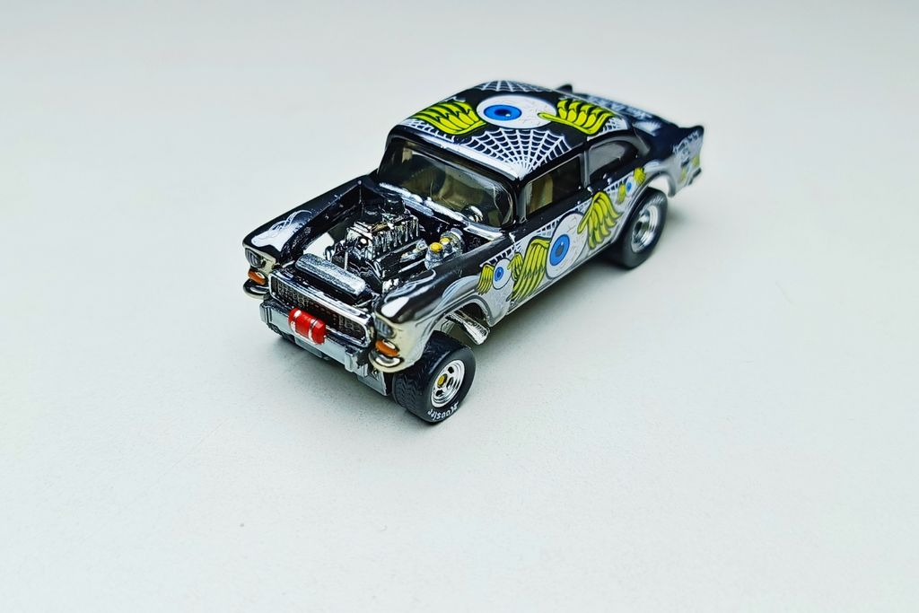 Picsart_25-12-18_06-43-47-974