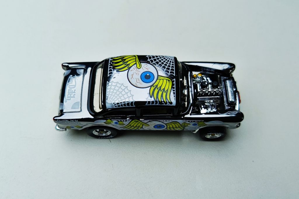 Picsart_25-12-18_06-45-45-548