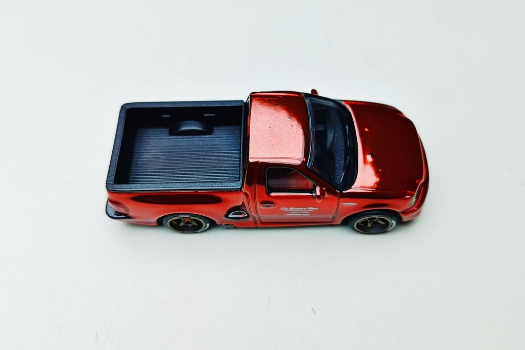 Picsart_25-12-18_19-03-10-139