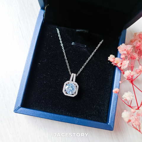 Perfect Square Necklace with Jewellery Box