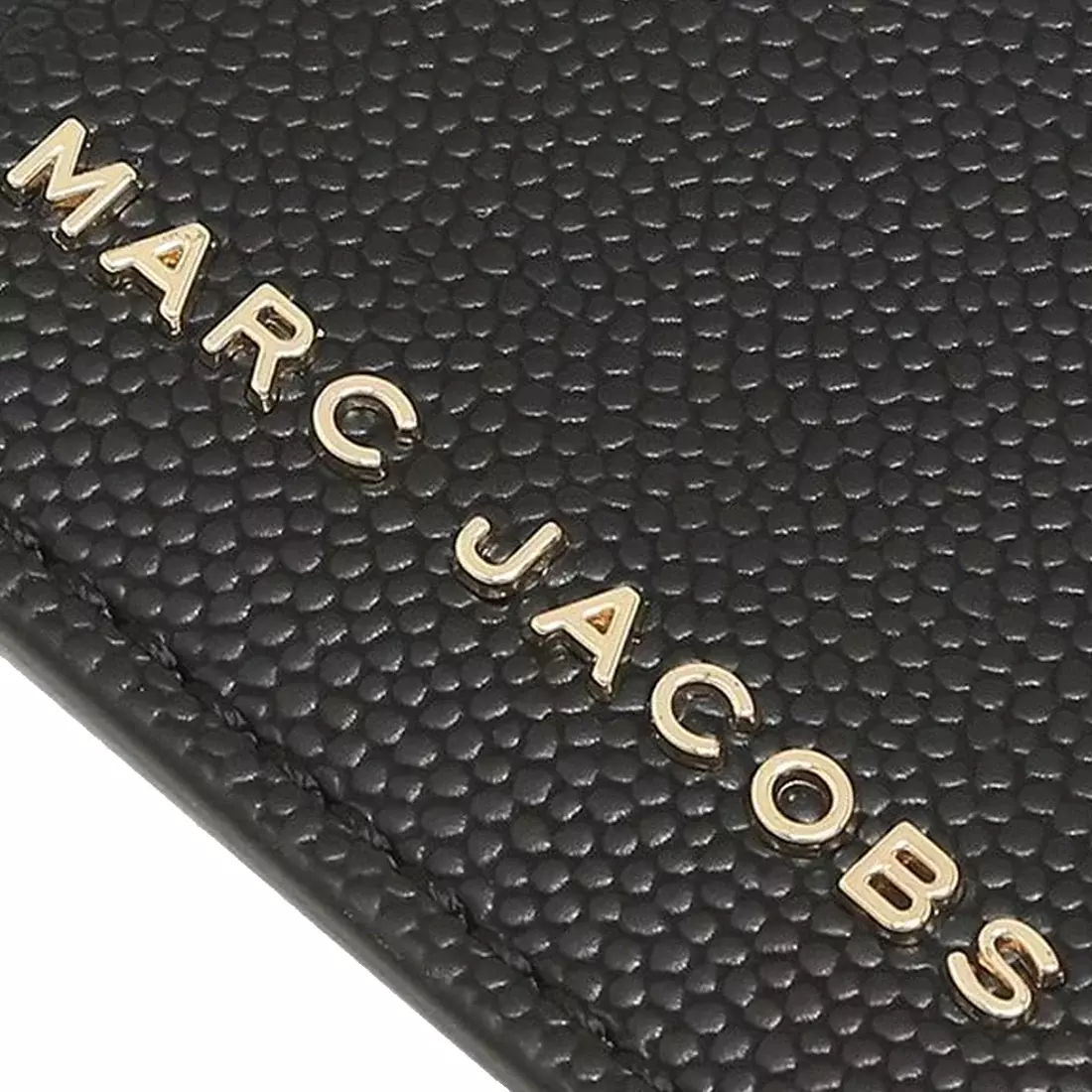 570252-Marc-Jacobs-Leather-Lanyard-ID-Holder-Black-M0016992-close-up-2_1800x1800.jpg