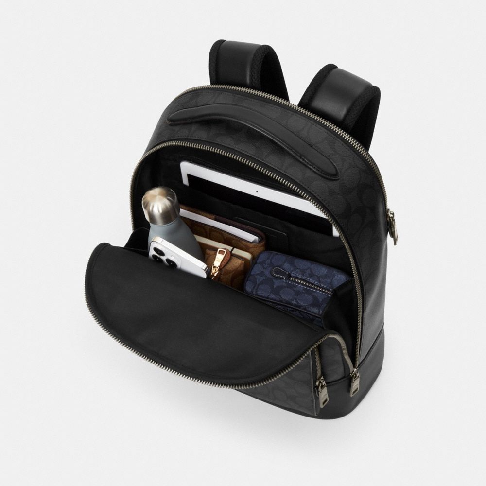 EthanBackpack1PropFamily_a6