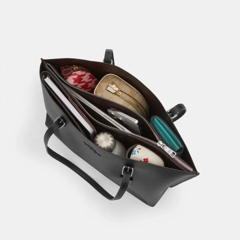 MollieTote2PropFamily_a6