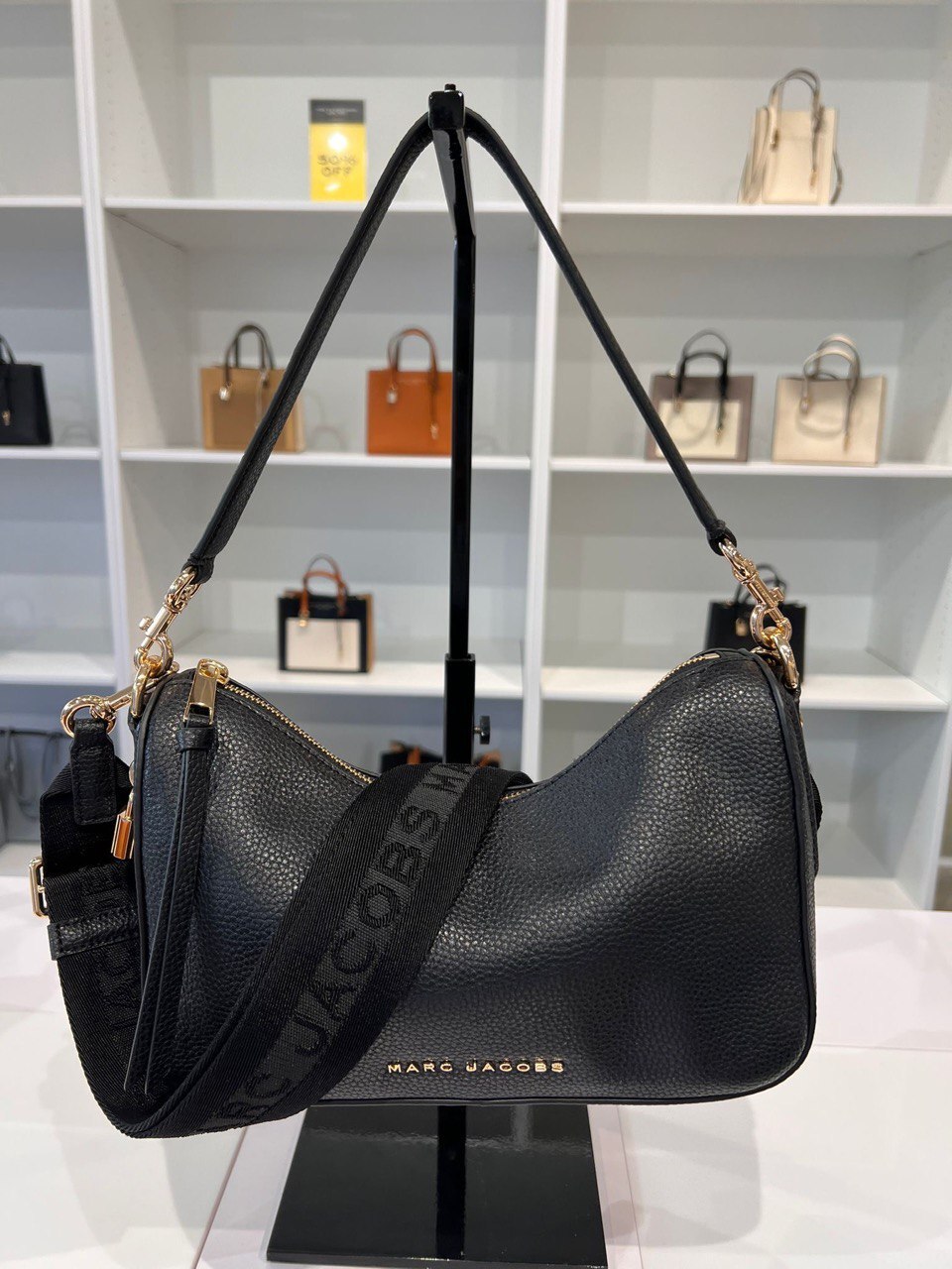 4P4HSH011H01-BLACK