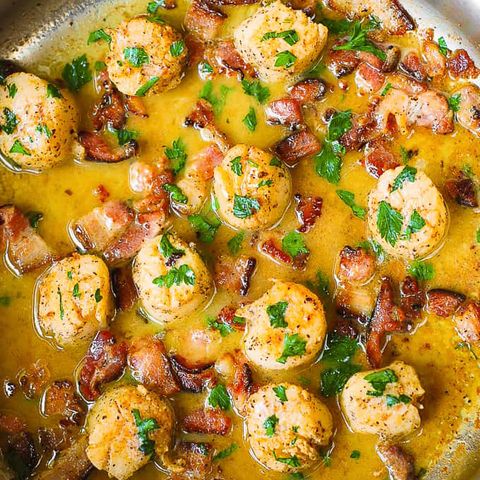 seared-scallops-with chicken slices_edited.jpg