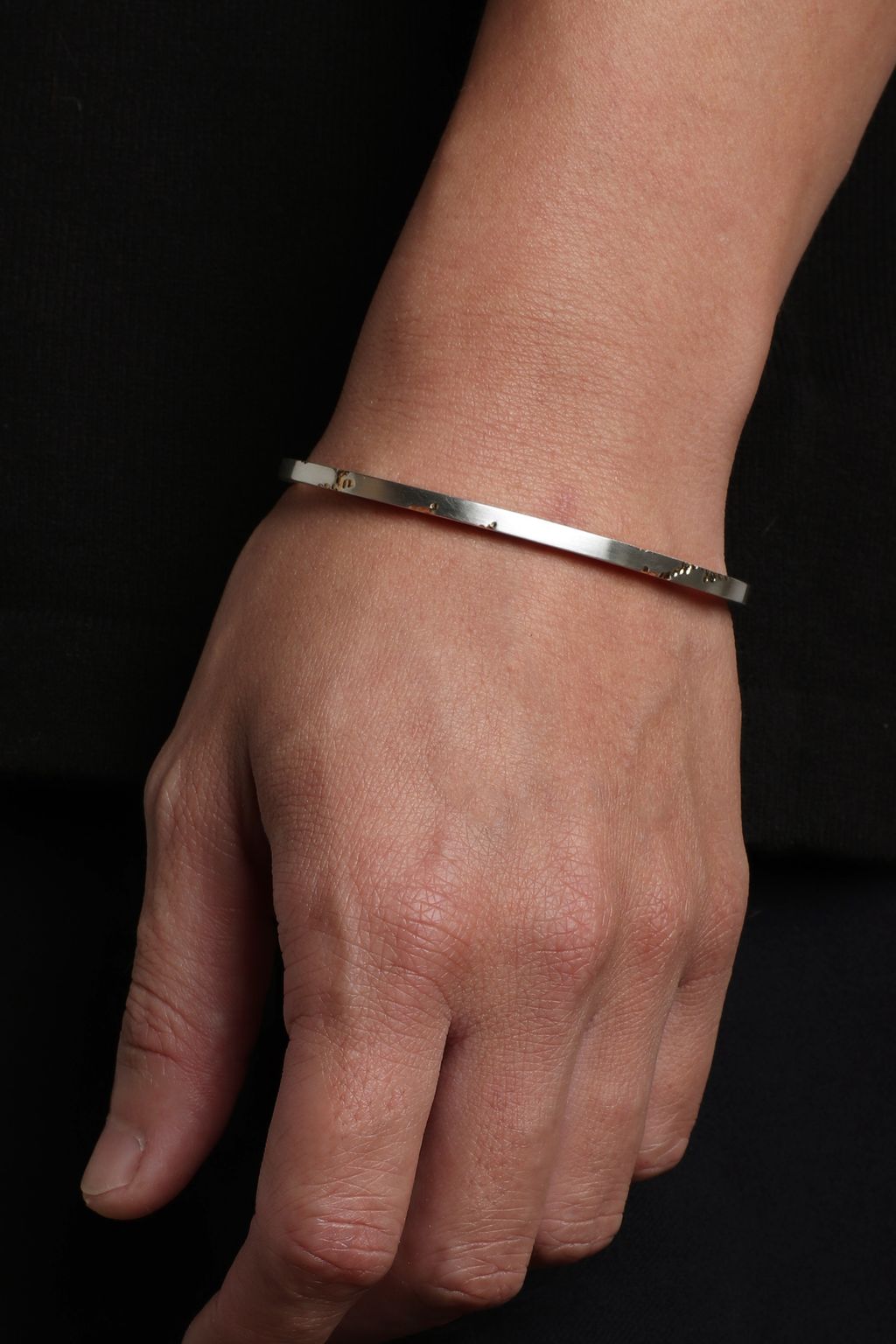 bracelet01.jpg