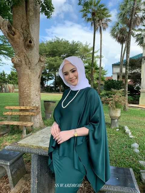 Laura Kurung Emerald Green – SSWKL