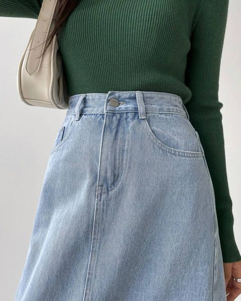 photo_6057368063642285773_y