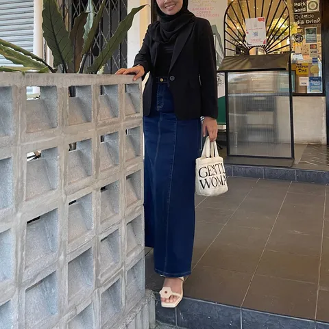 photo_6240237957105694929_y