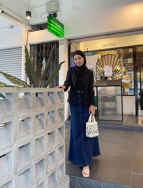 photo_6240237957105694926_y