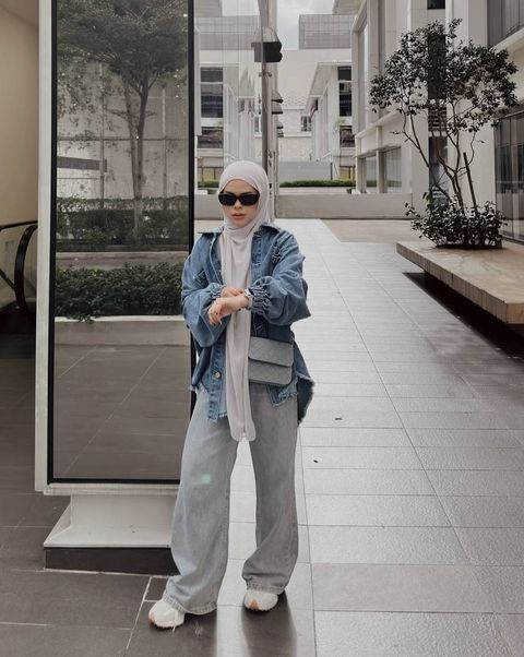 photo_6062230765485277319_y