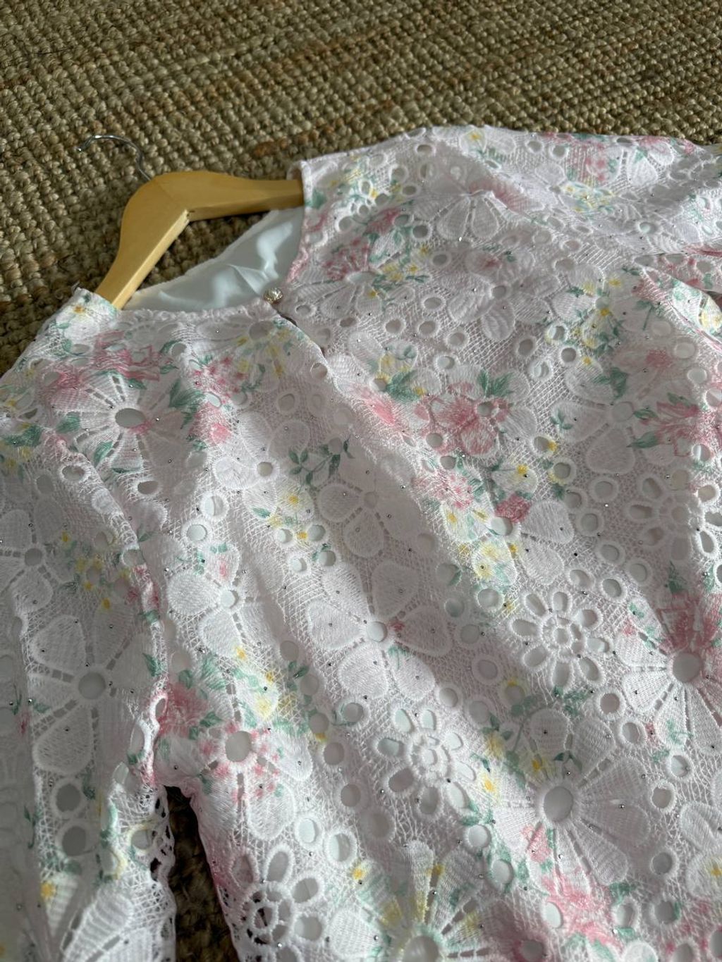 photo_6321357545594883855_y