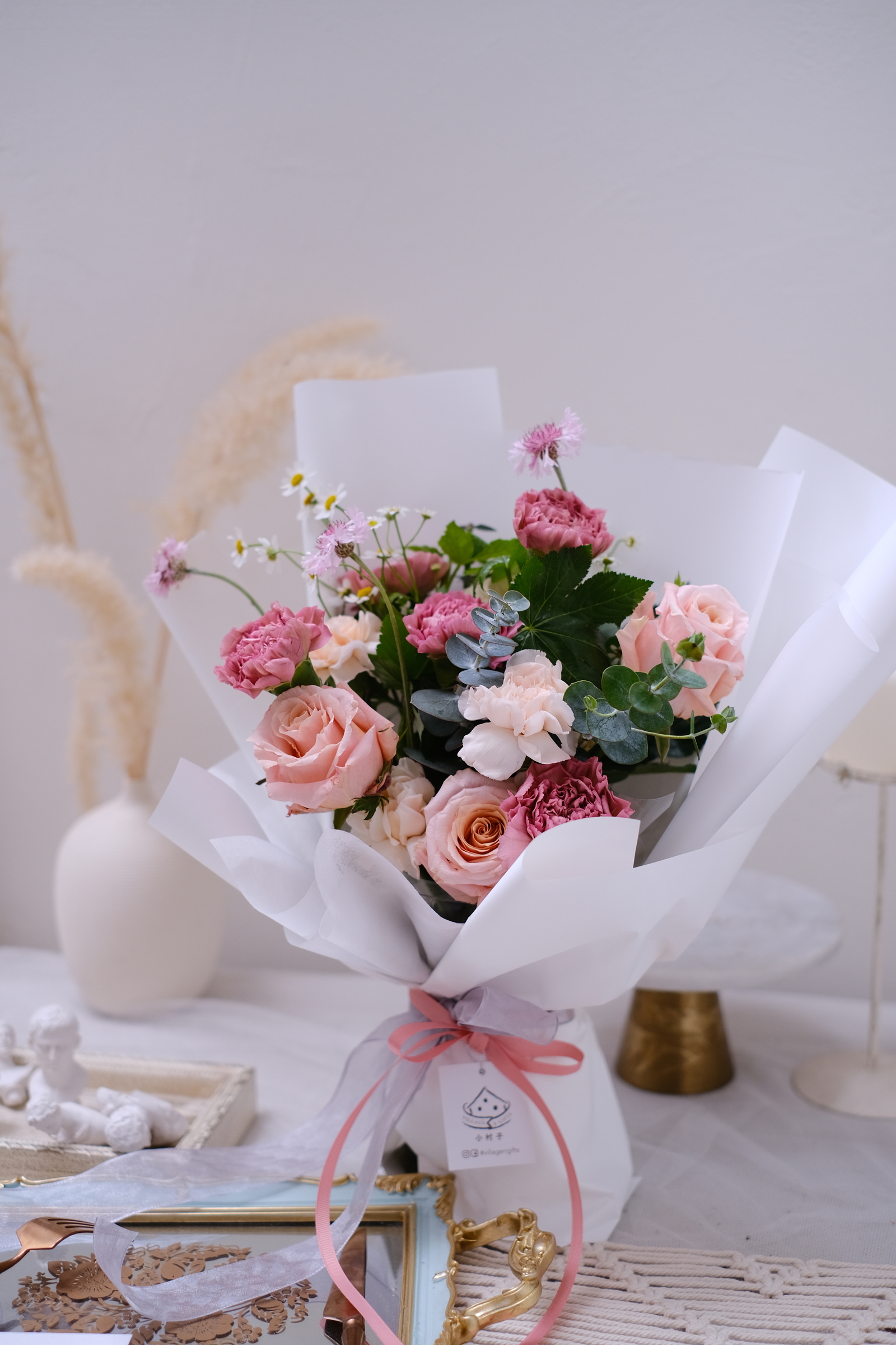 C 純粹媽咪 古典粉色鮮花束 2種尺寸可選 小村子village Gifts