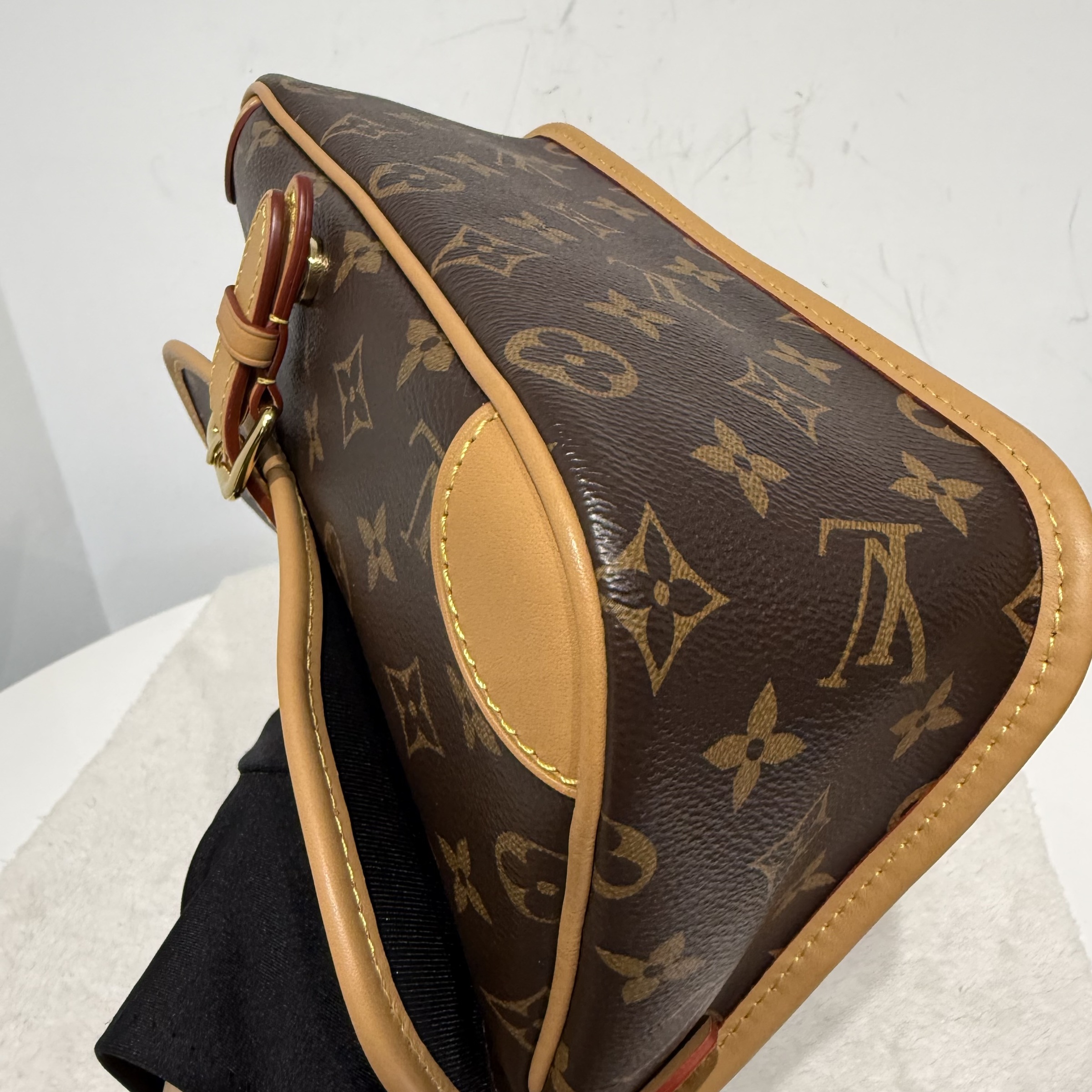 image_F24BE0AB-B8FE-4B80-BB22-AC0604F6CF24_1776678359