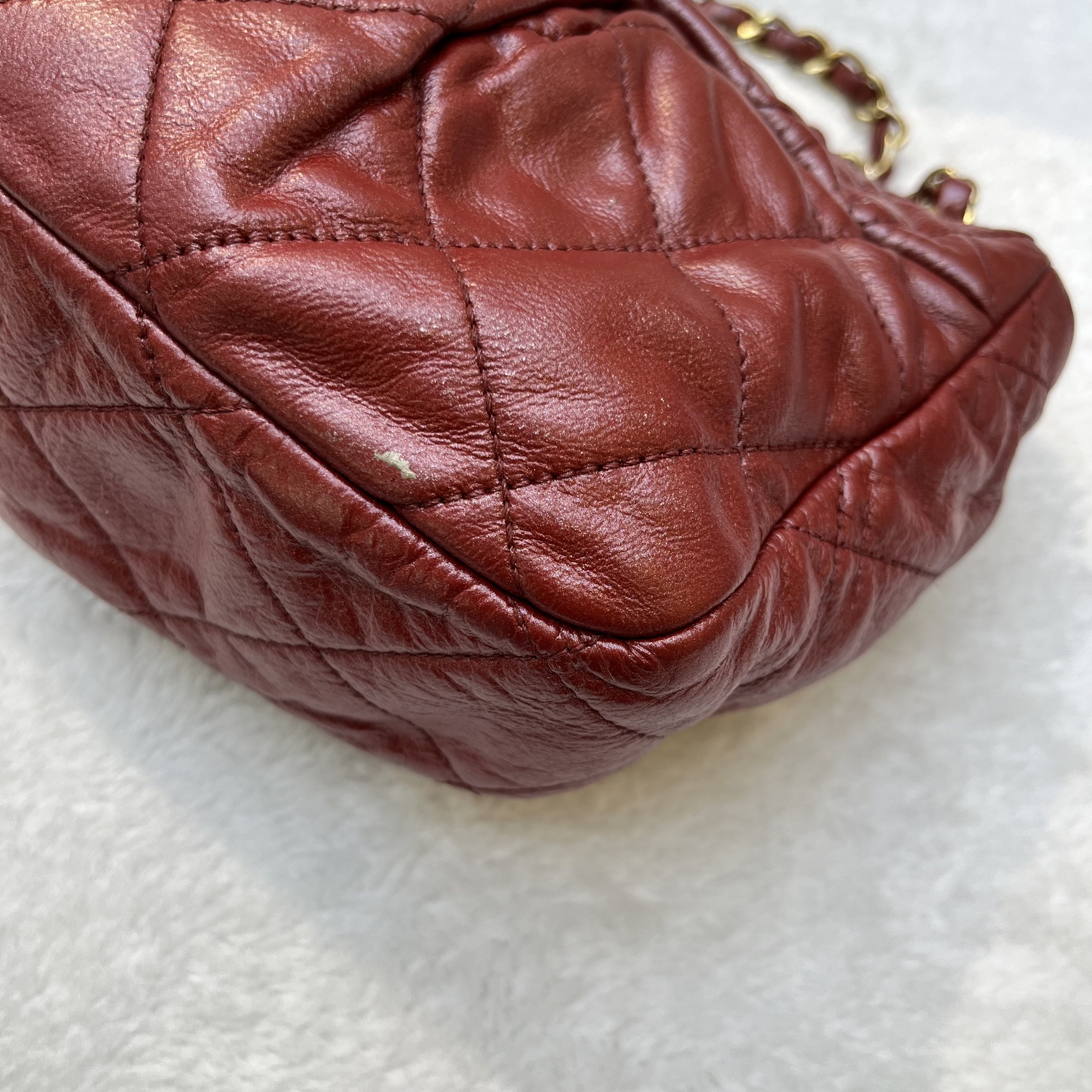 Chanel Chic Quilt Flap Bag Quilted Iridescent Leather Large at 1stDibs
