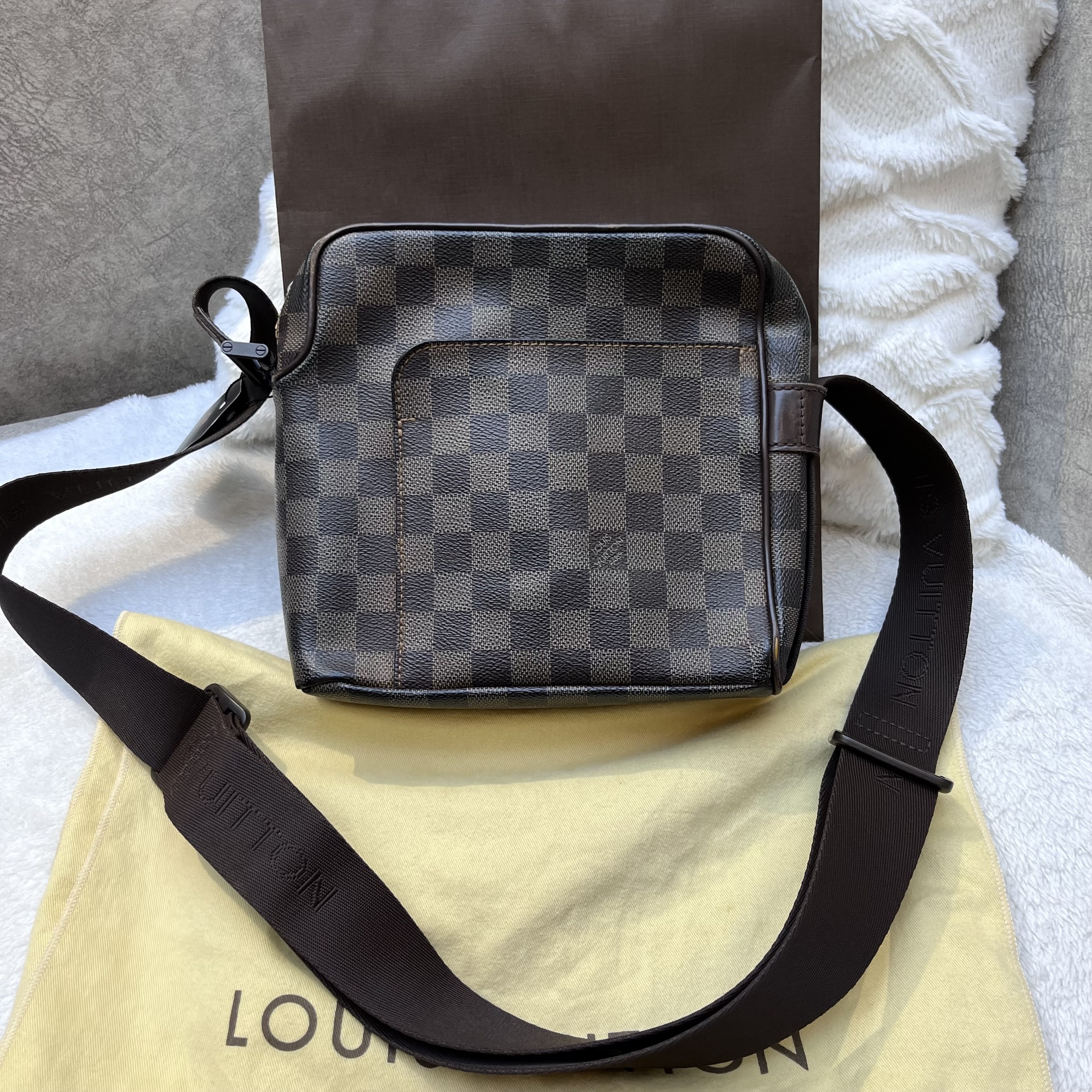 Auth Louis Vuitton Damier Olav PM N41442 Women's Shoulder Bag