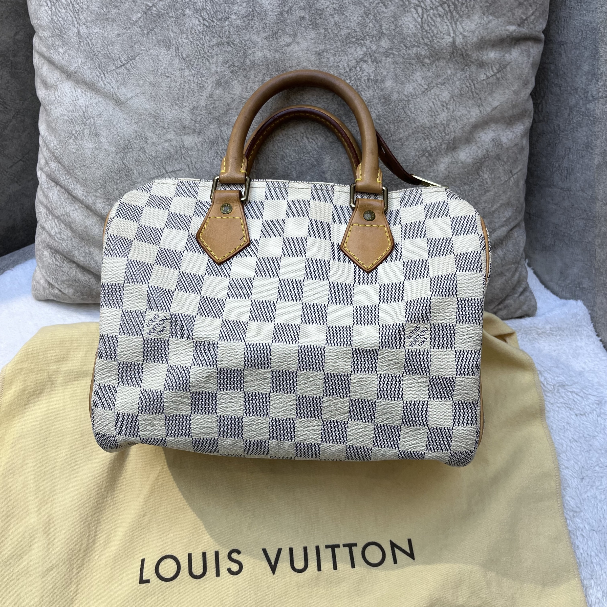 PREOWNED LOUIS VUITTON BRITTANY PINK DAMIER (MI4137) – Lbite Luxury Branded  - Your Trusted Luxury Expert