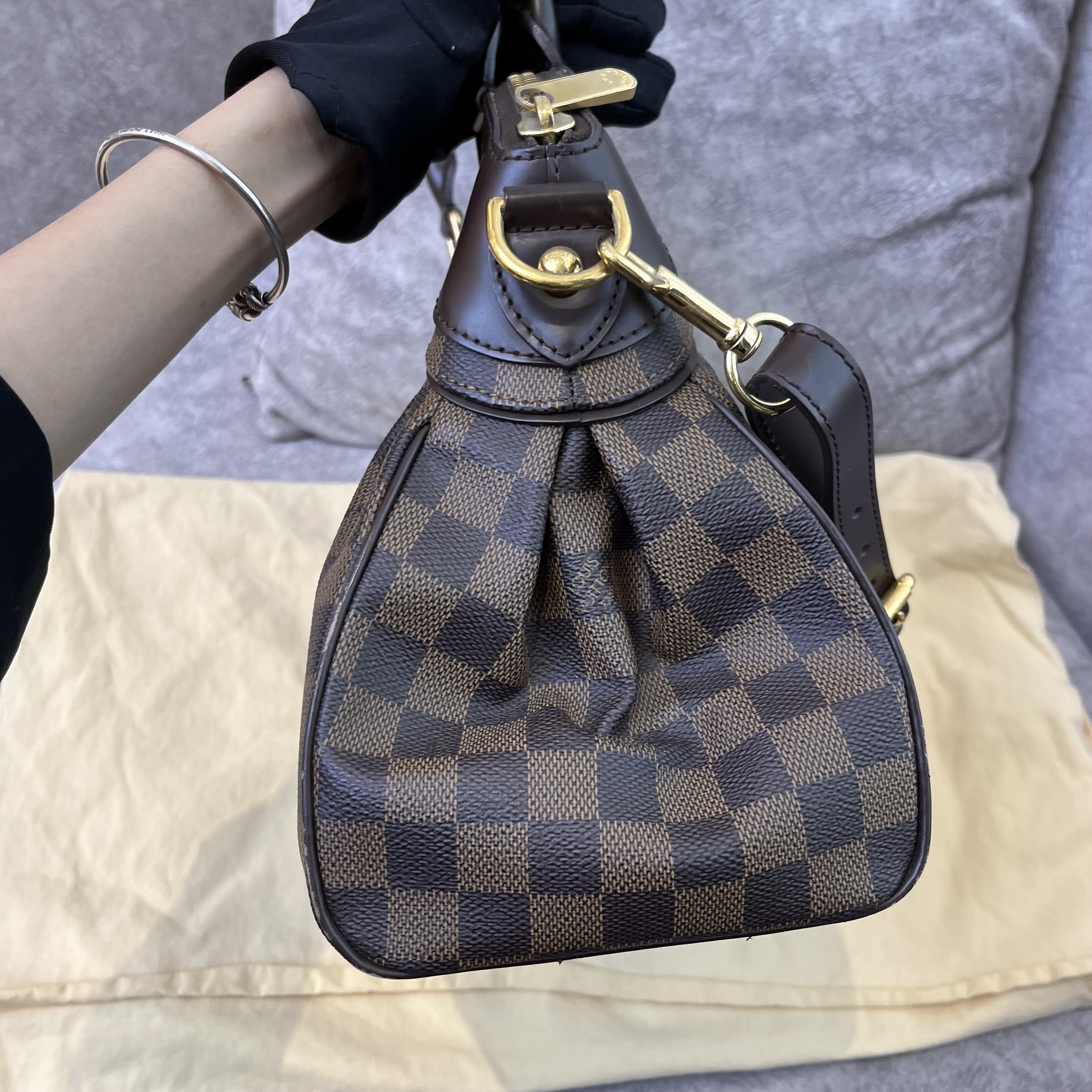 PREOWNED LOUIS VUITTON TREVI PM DAMIER EBENE (TH0078) – Lbite Luxury  Branded - Your Trusted Luxury Expert