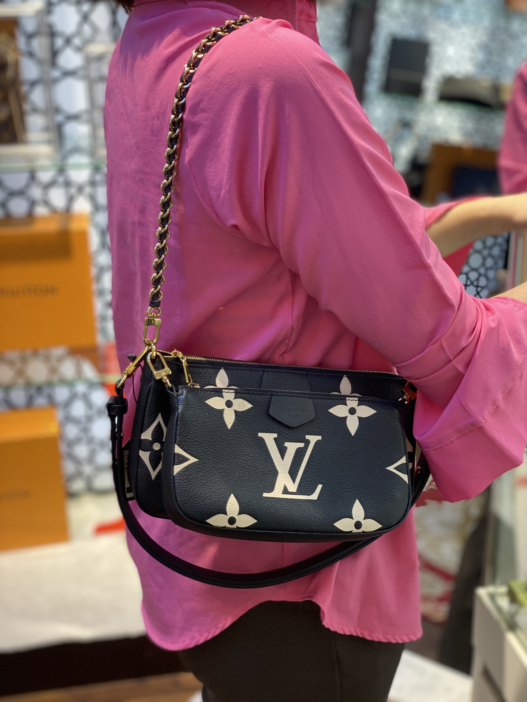 PREOWNED LOUIS VUITTON POCHETTE ACCESSORIES (M) – Lbite Luxury Branded -  Your Trusted Luxury Expert