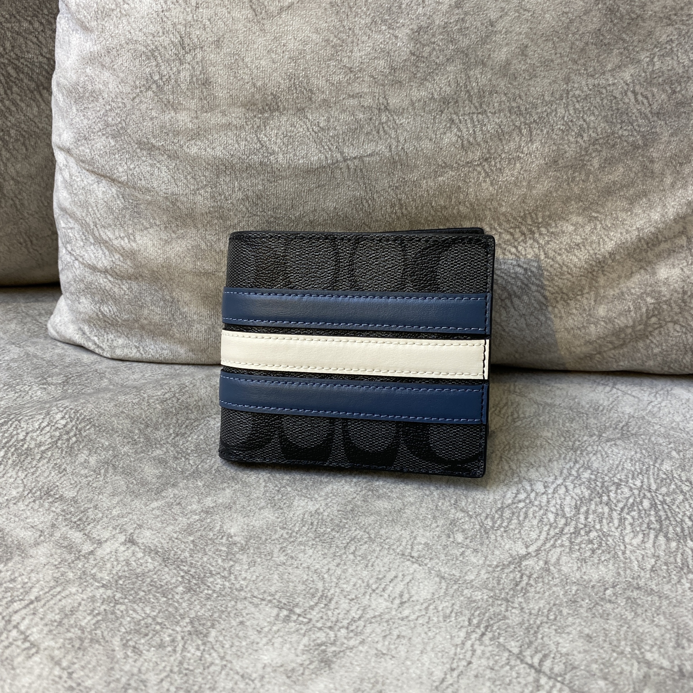 Coach wallet blue stripes new arrivals