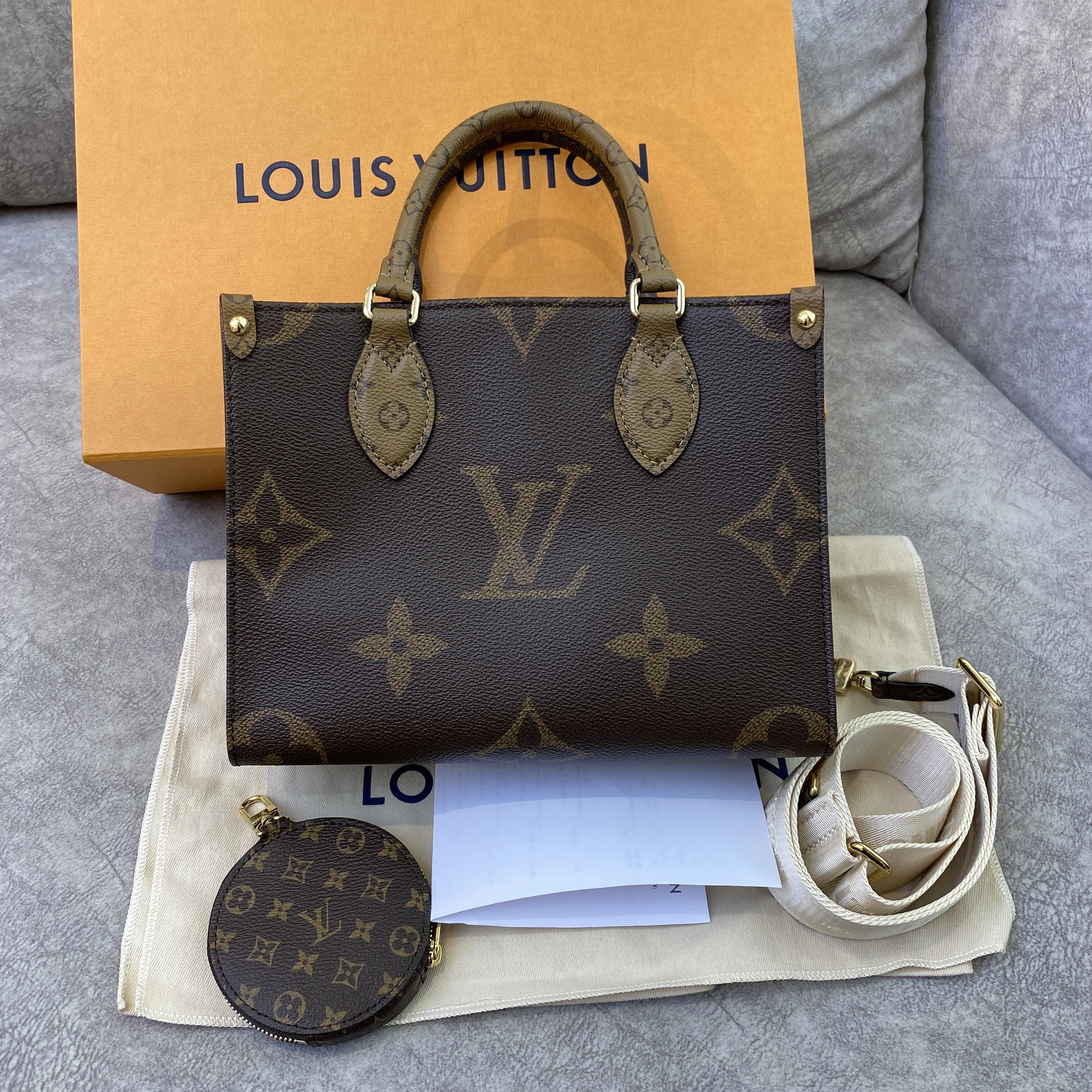 PREOWNED LOUIS VUITTON LOOP HOBO (M) – Lbite Luxury Branded - Your