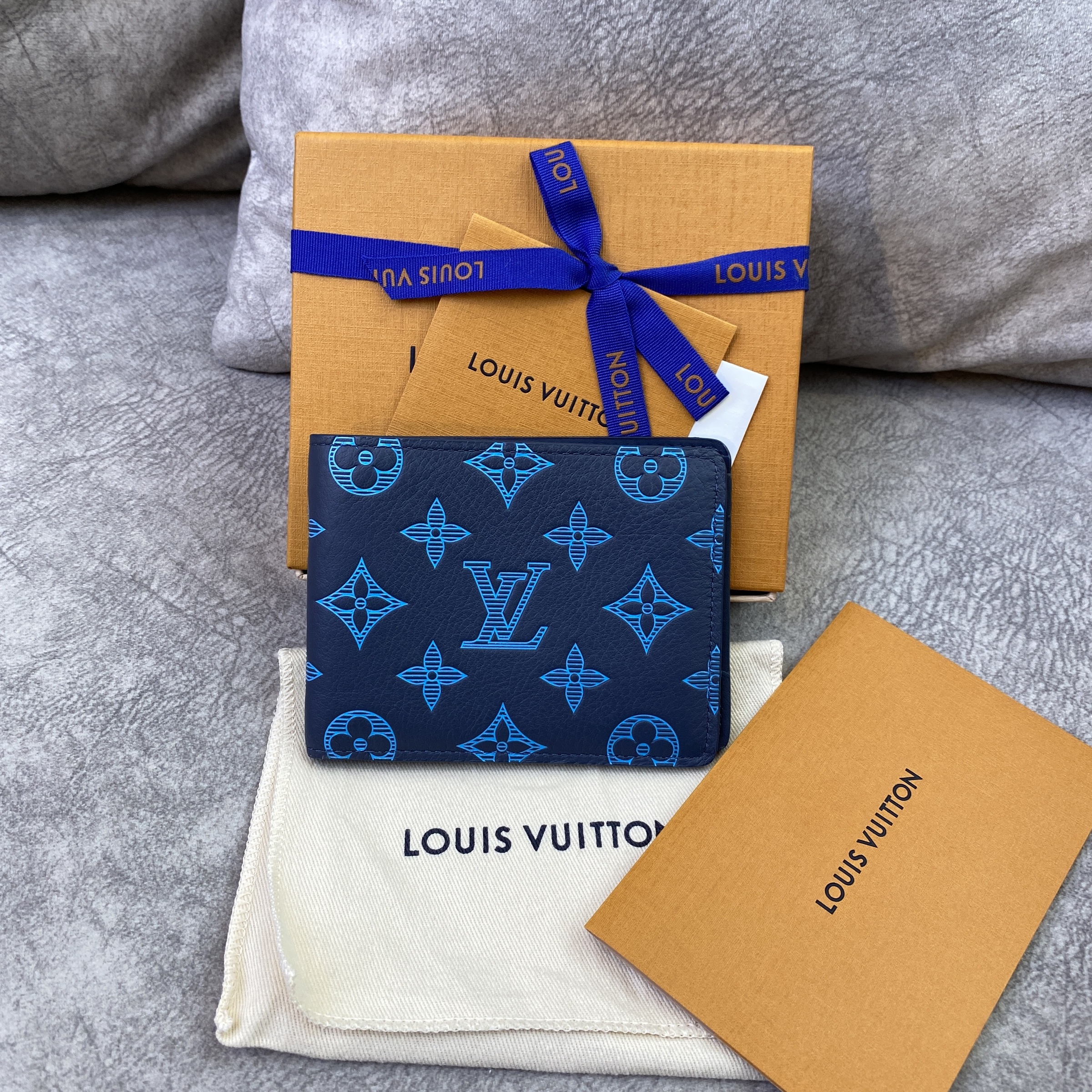 LOUIS VUITTON MULTIPLE WALLET NAVY BLUE RIVER – Lbite Luxury Branded - Your  Trusted Luxury Expert