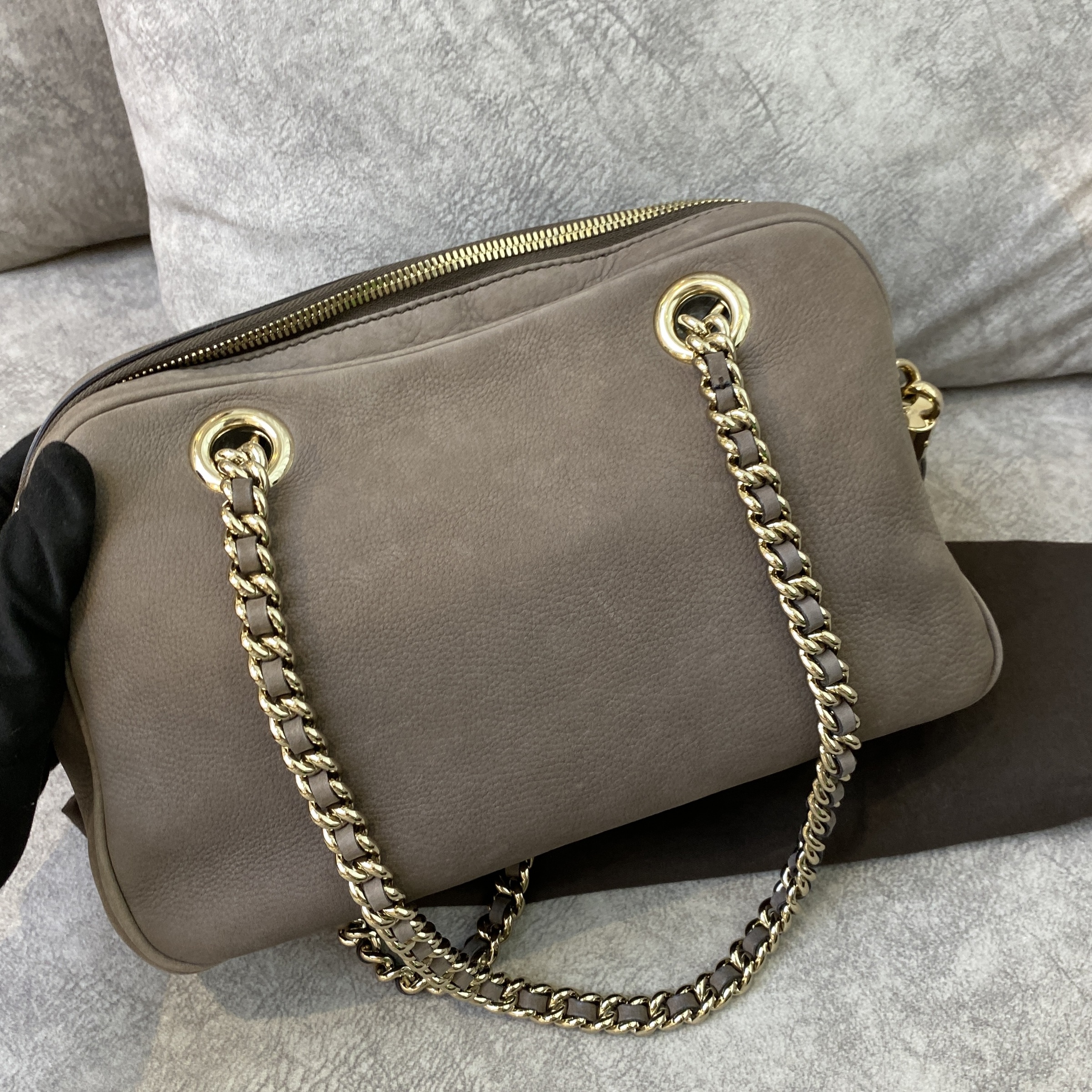 Louis Vuitton Inventeur Messenger bag, Men's Fashion, Bags, Sling Bags on  Carousell