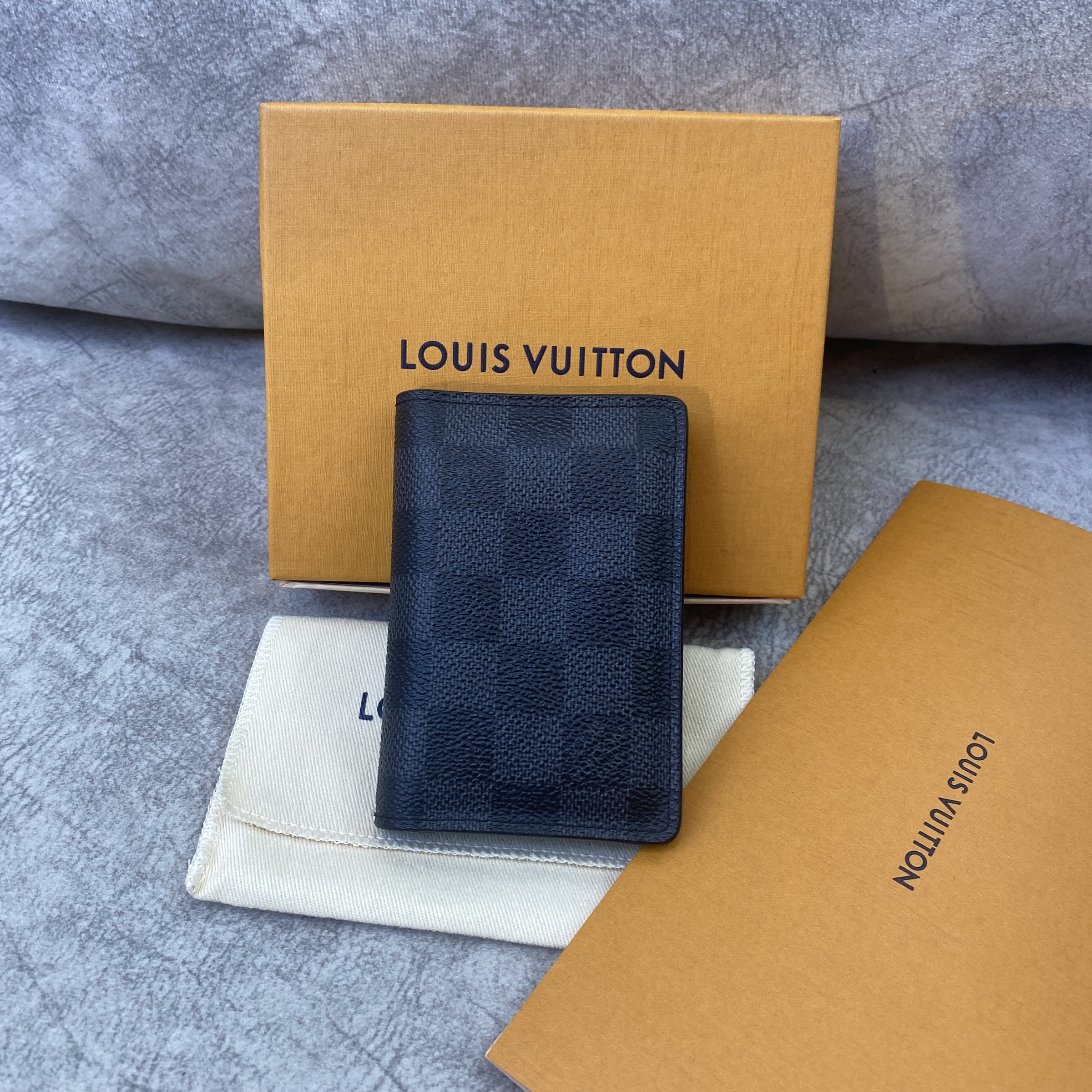 Louis Vuitton Cuir Obsession Lockit East-West ○ Labellov ○ Buy and Sell  Authentic Luxury