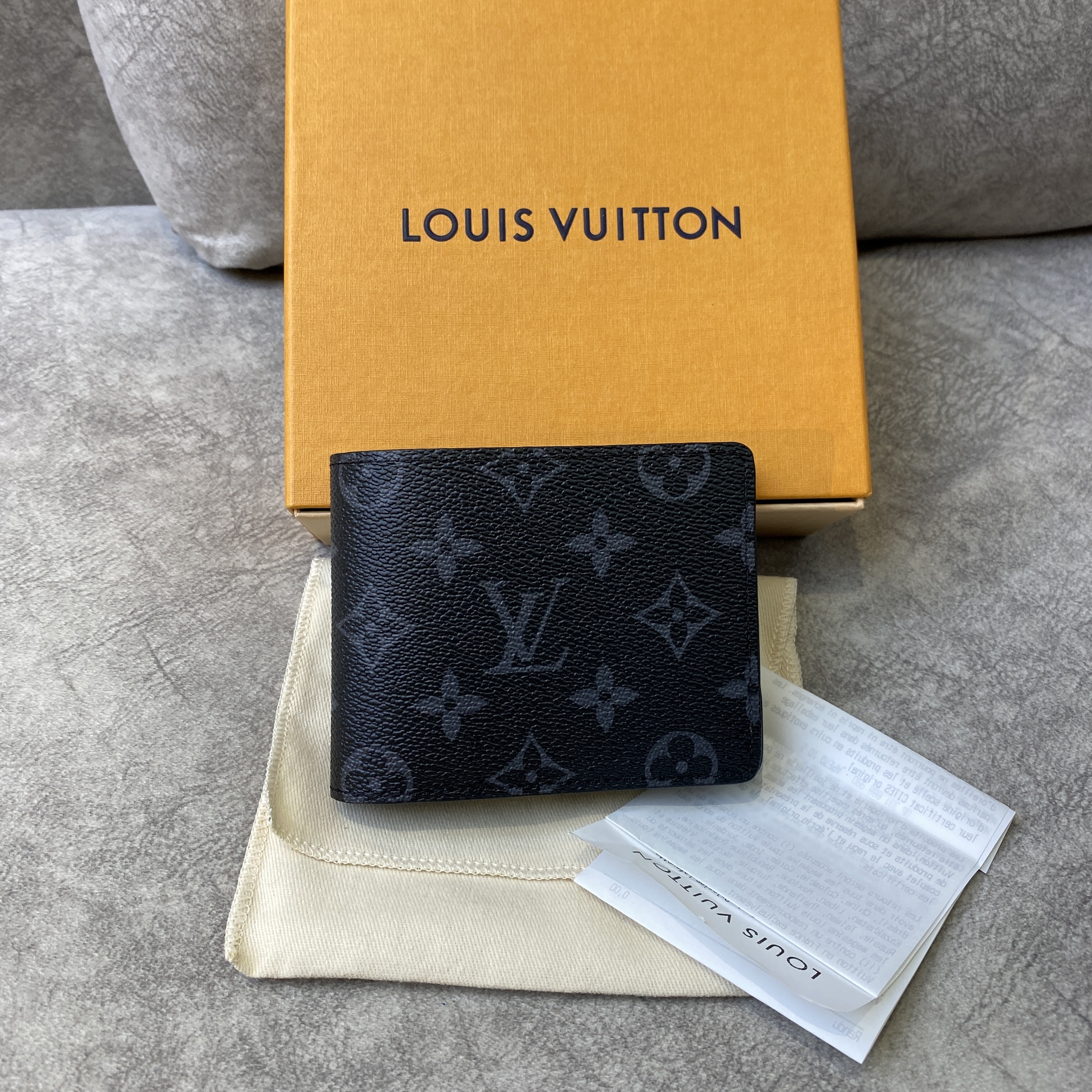 Louis Vuitton Wallet on Chain Ivy empreinte Leder schwarz in