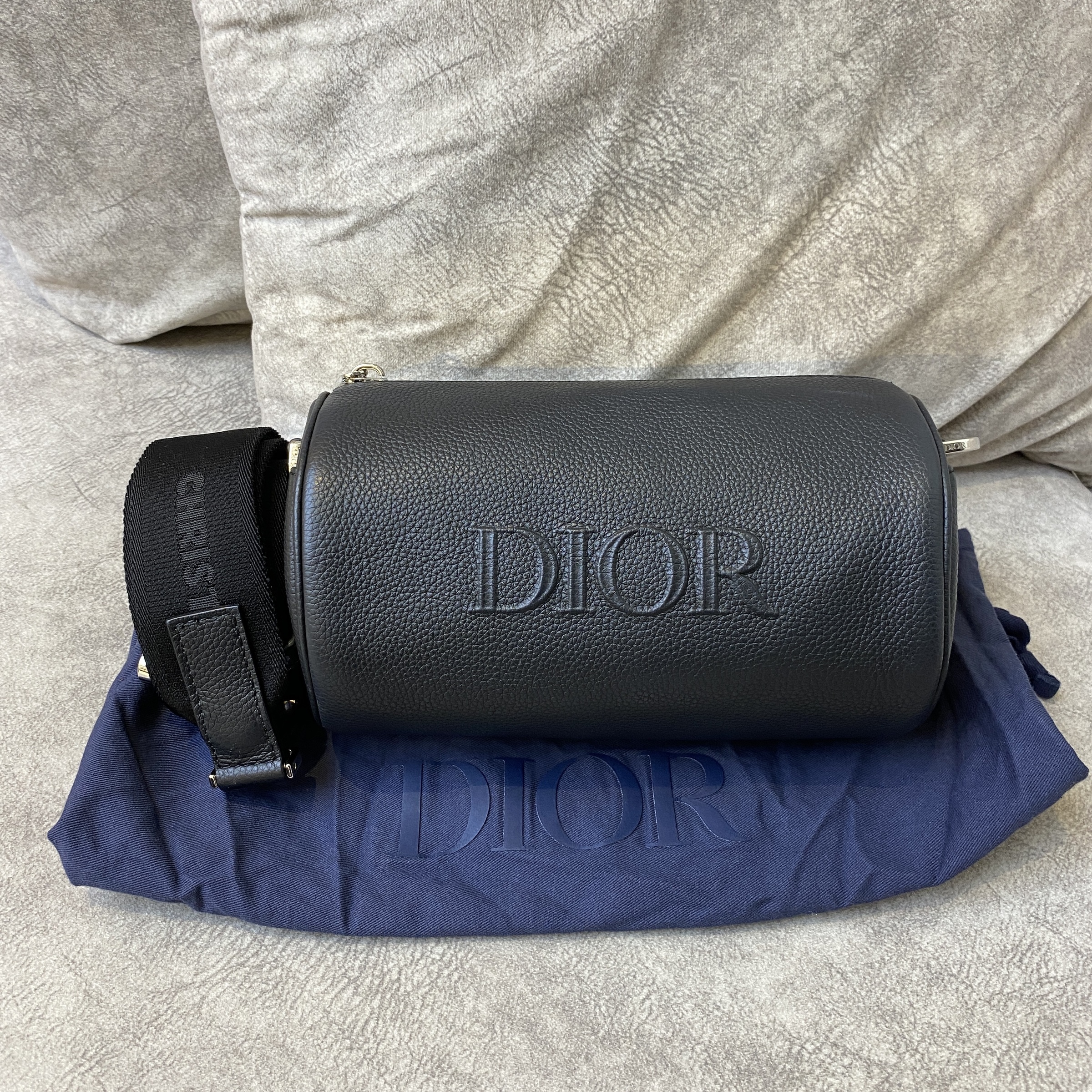 PREOWNED CHRISTIAN DIOR MEN ROLLER MESSENGER BAG BLACK 21 BO 0139 Lbite Luxury Branded Your Trusted Luxury Expert