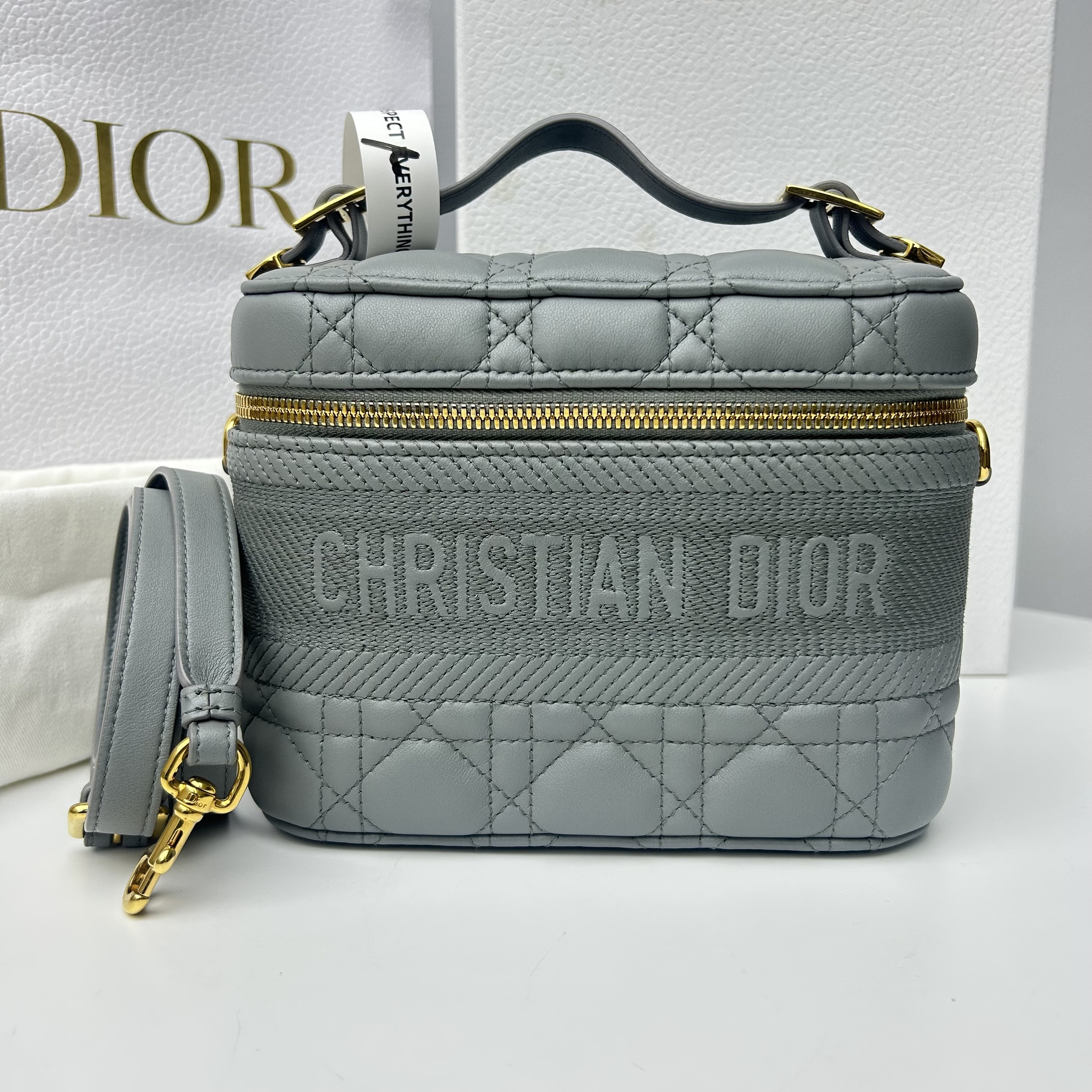 PREOWNED CHRISTIAN DIOR TRAVEL VANITY CASE GREY (23BO0231) Lbite