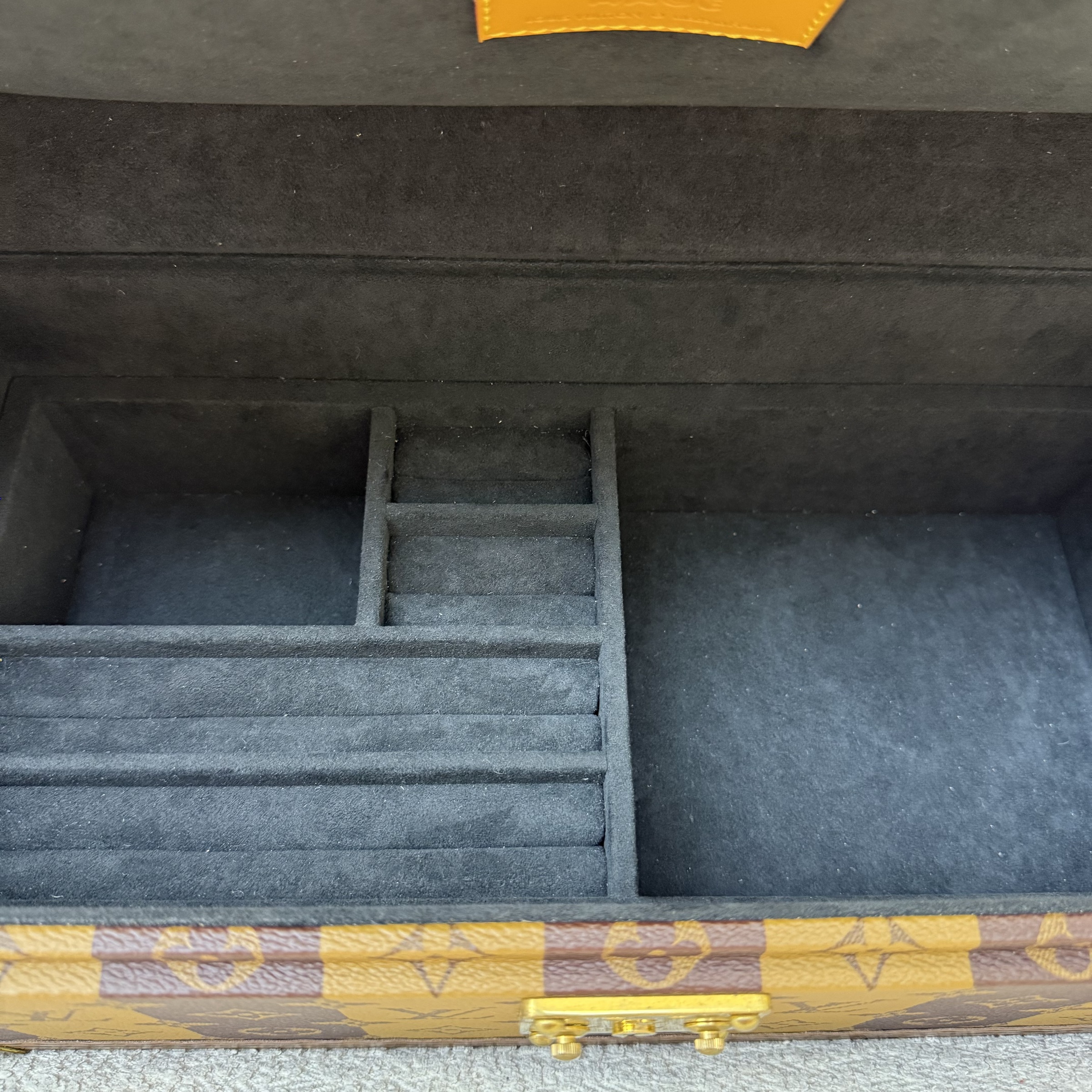 image_62778559-131C-4E90-B204-2E8BB85FFE96_1761641376