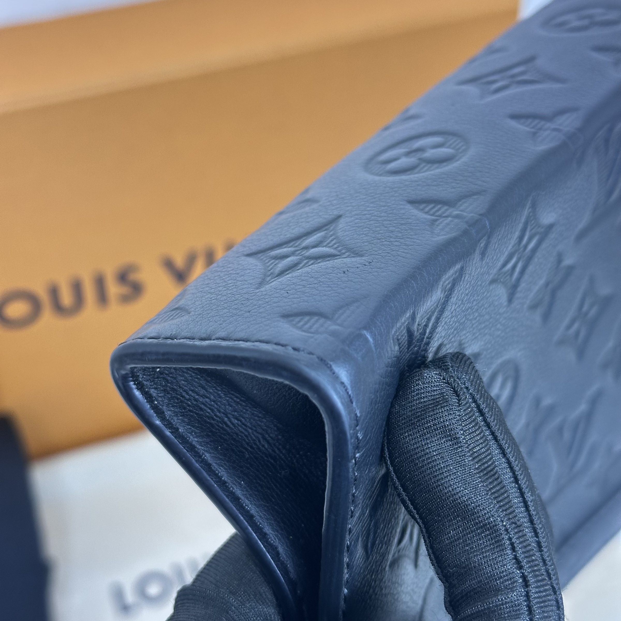 image_11D5B128-58A8-4C27-8D13-C7F696E07951_1762059027